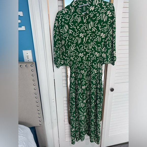 Dress size medium - Picture 4 of 4